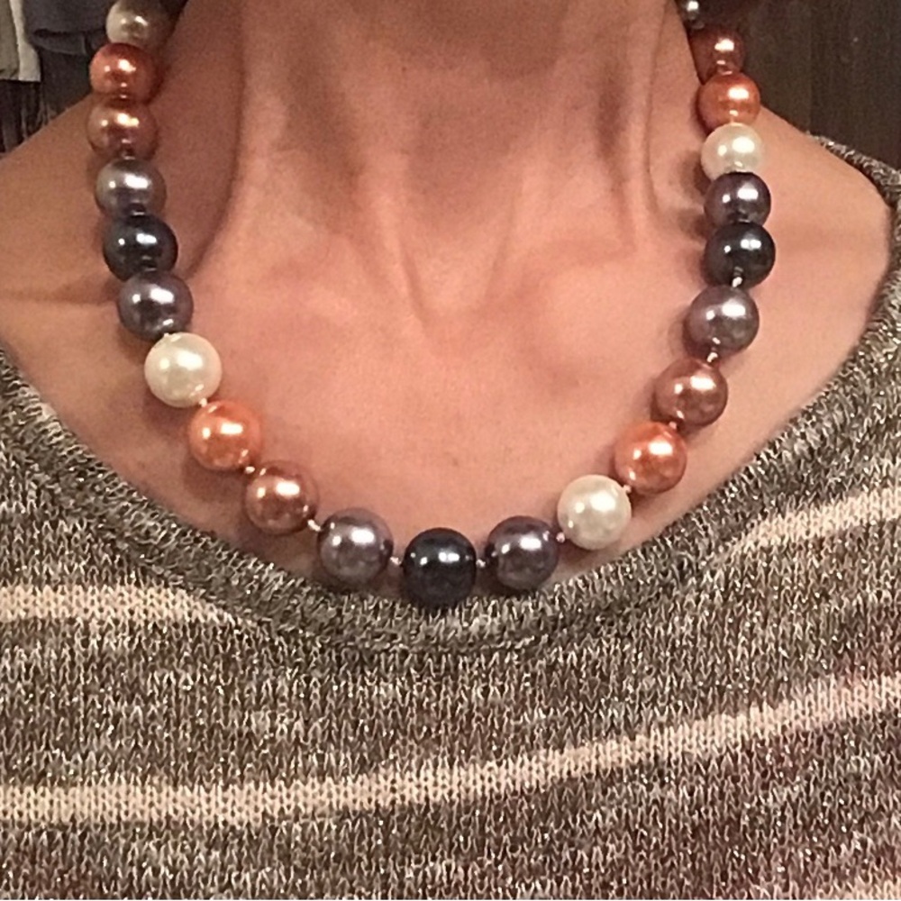 Glass Pearls Necklace